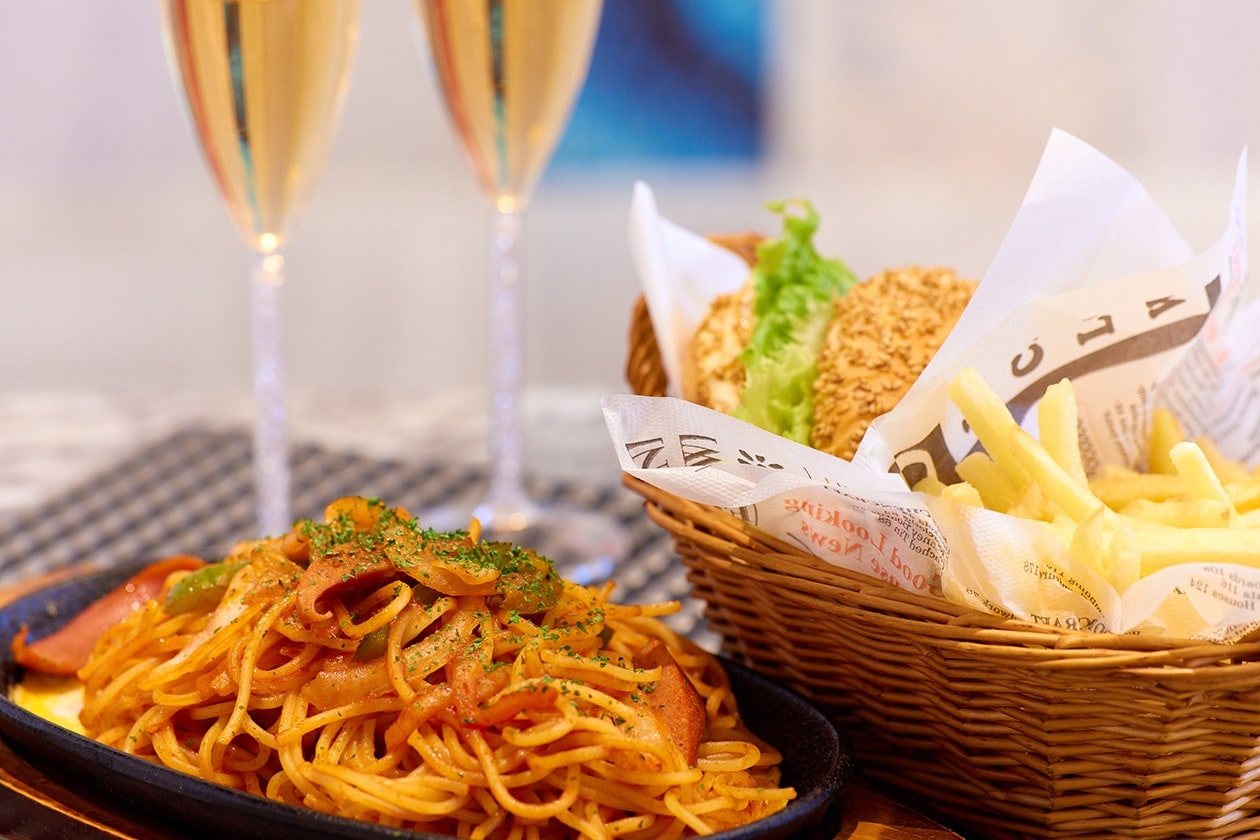 無料フード＆ドリンク付！（お1人様各1品ずつ）